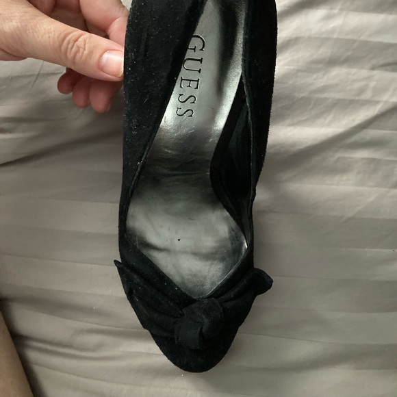 Guess heals - Picture 3 of 4